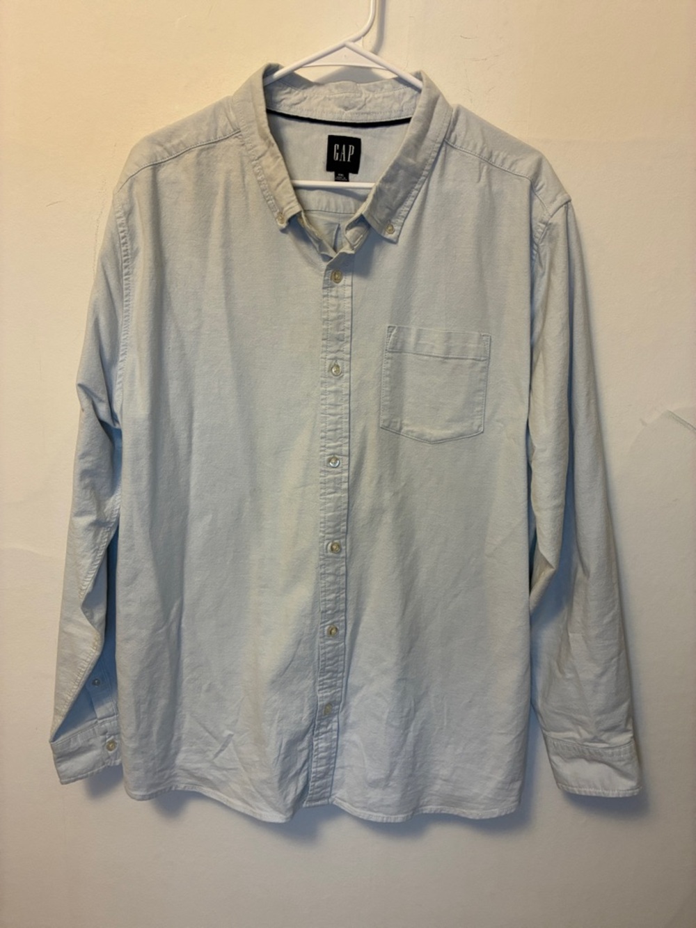 EUC GAP Men's Pale Blue Cotton Oxford Long-Sleeve Button-Down Shirt